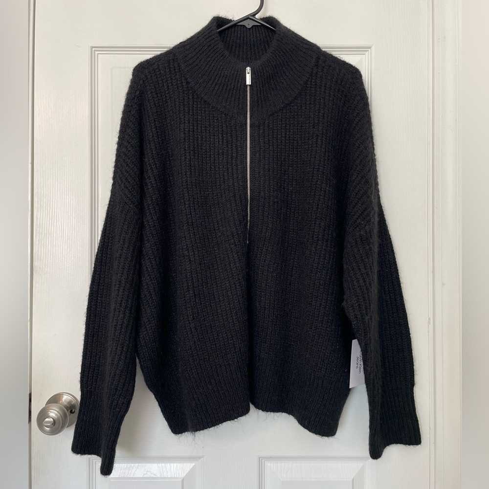 Calvin Klein 1/4 zip sweater (L)